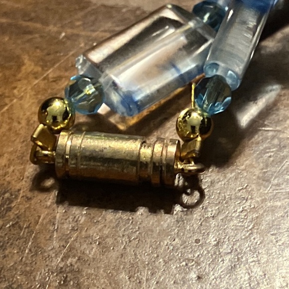 Vintage 70s Lucite Swirl and Gold Tone Filigree Beaded Necklace 18” - Picture 7 of 7